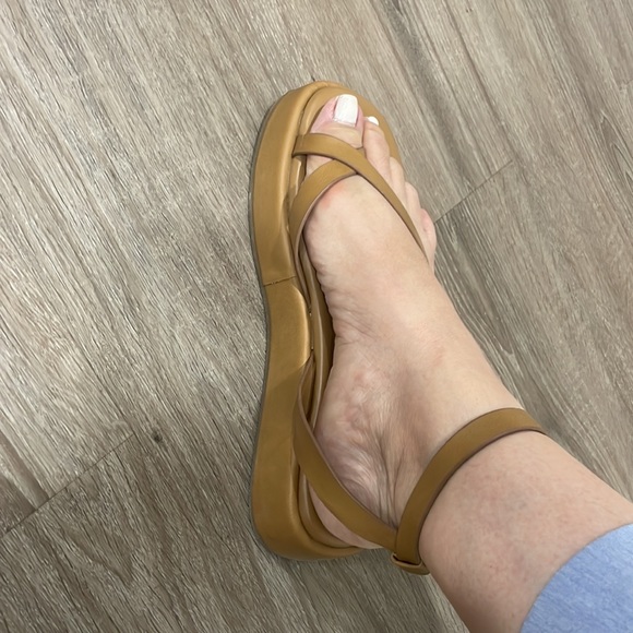 Alfani Araa Flatform Sandals - Picture 5 of 5